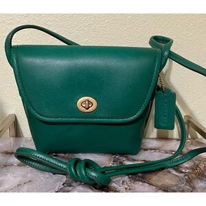 Coach Flare Turnlock Crossbody Bag Green/Brass!